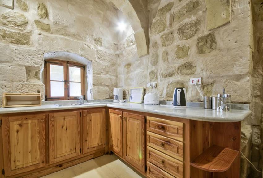 Farmhouse Razzett Cora Victoria Exteriör bild